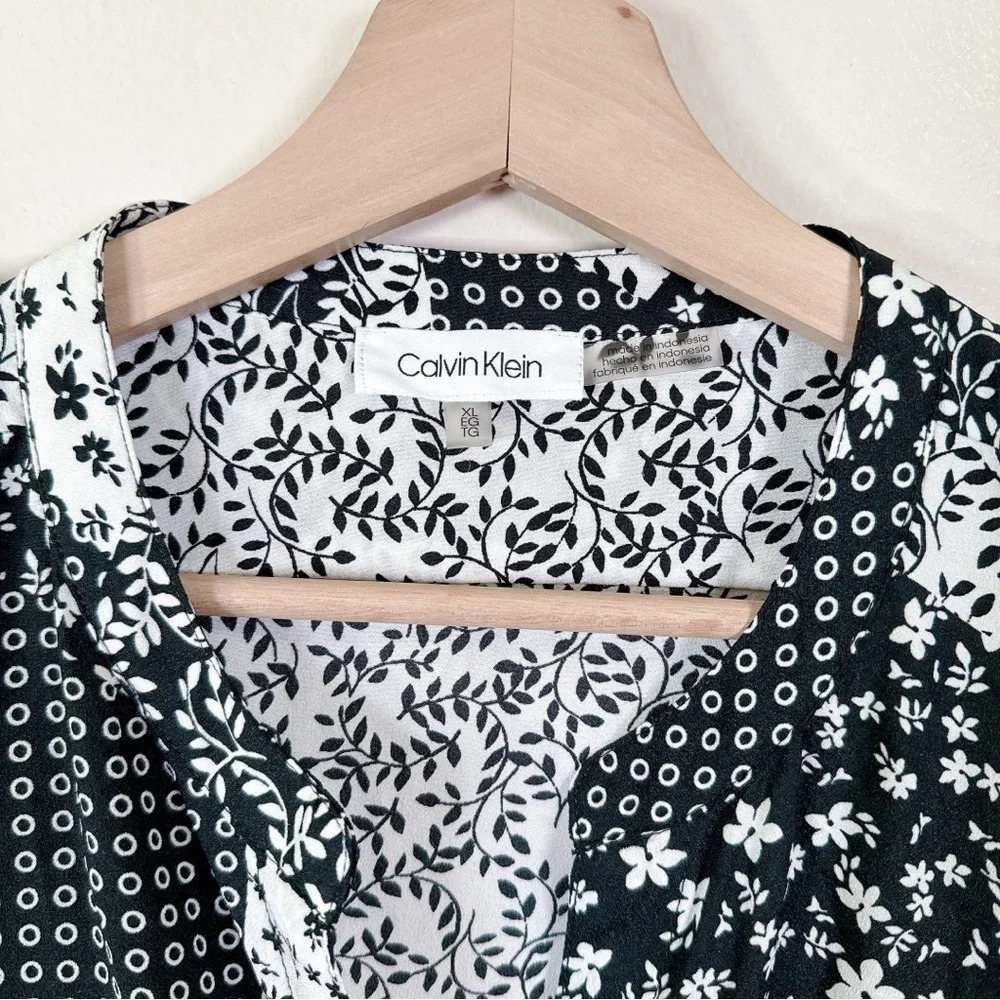 Calvin Klein Womens Size Xlarge Patchwork Print Over Button Relaxed Shirt - Picture 9 of 13